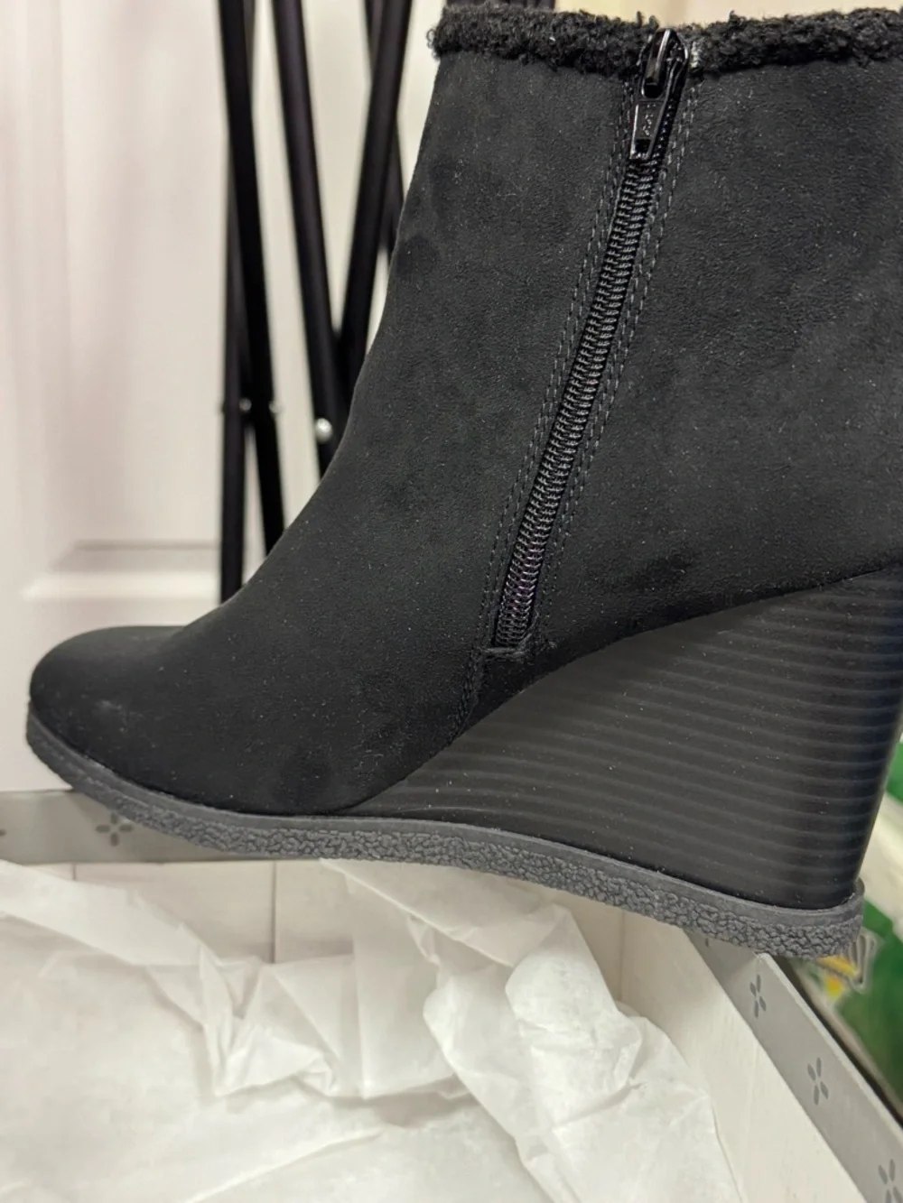 SUN + STONE Black Faux Fur Wedge Boots Size 8.5 Camillia Macy’s NEW $80 msrp